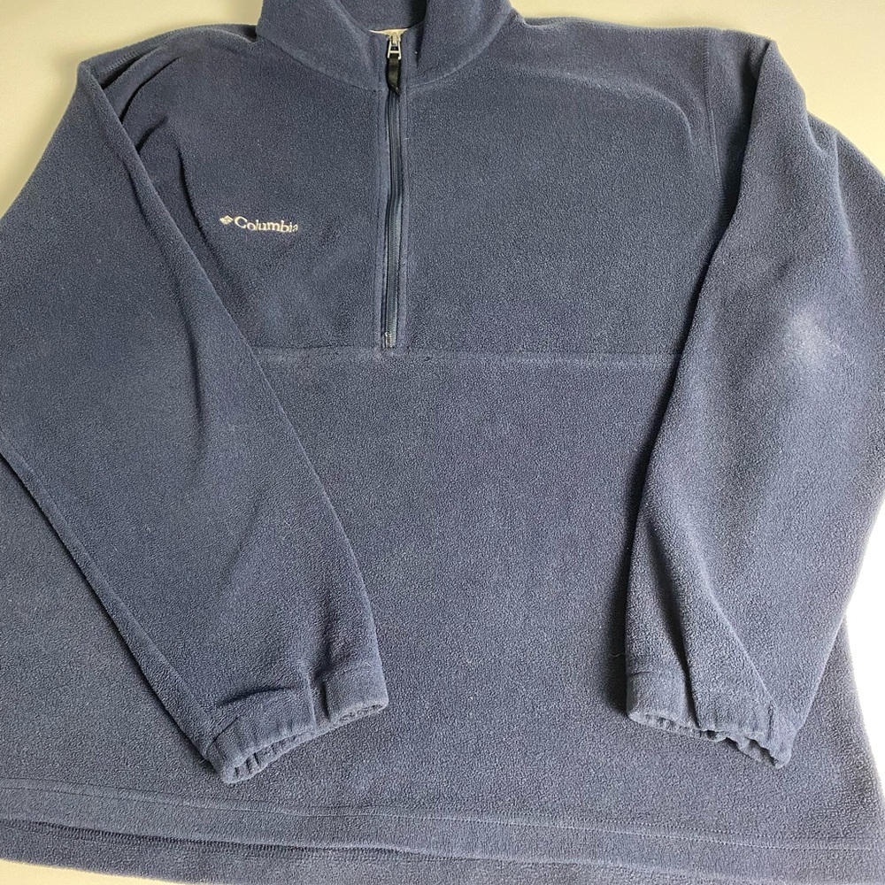 Colombia unisex  size XL . 1/2 zip fleece navy in color camping hiking outdoors